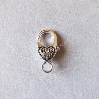 Mousqueton simple en coeurs argenté