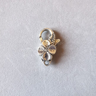 Mousqueton simple avec fleur argenté