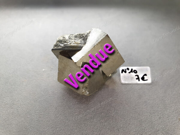 Pierre brute en Pyrite modèle n°10 vendue