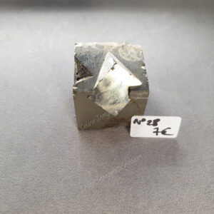 Pierre brute en Pyrite modèle n°28