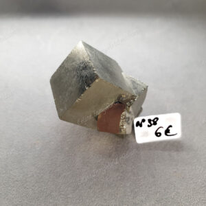 Pierre brute en Pyrite modèle n°38